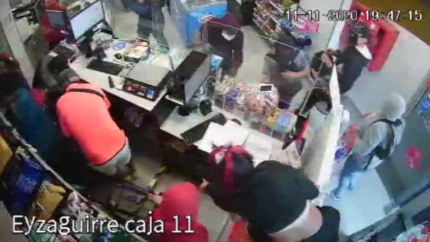 [VIDEO] Cae banda de "turbazos": 15 delincuentes arrasaron con local en Santiago centro