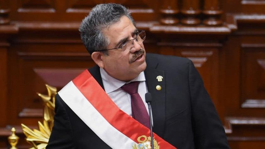 Renuncia Manuel Merino, el hombre que duró menos de una semana como presidente de Perú