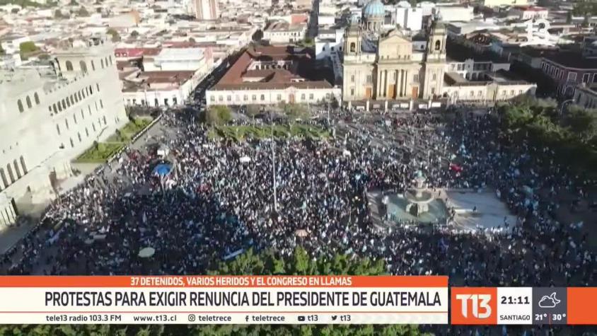 [VIDEO] Protestas para exigir renuncia del Presidente de Guatemala