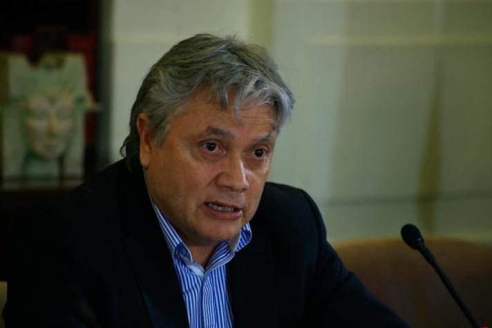 Senador Navarro es dado de alta tras casi dos semanas internado por afección cardiovascular