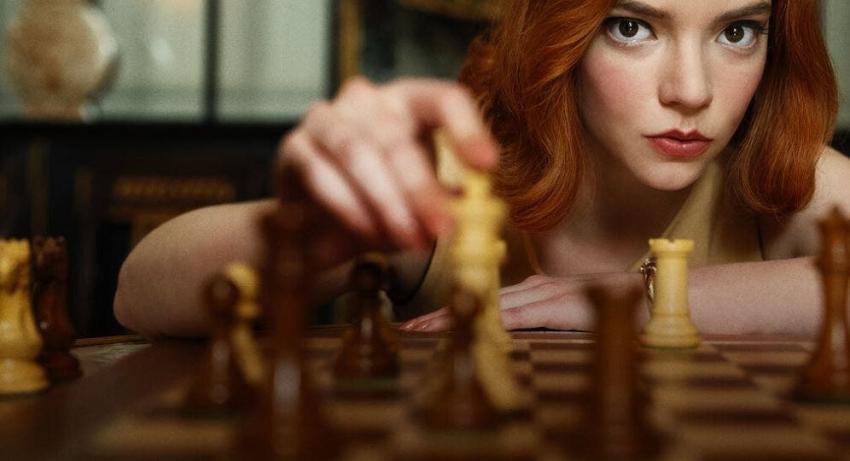 Búsquedas y ventas de tableros de ajedrez en internet se dispararon tras éxito de "Gambito de dama"