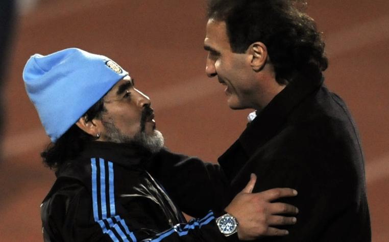 Muere Diego Maradona: Ex compañero se enteró en plena transmisión y reaccionó entre lágrimas