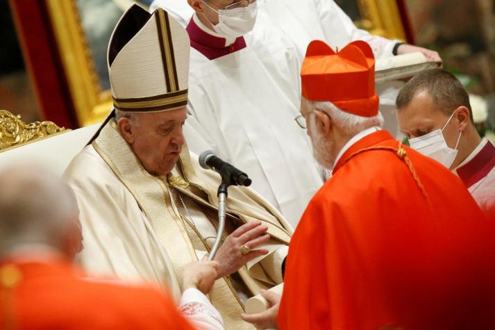 Celestino Aós es investido como cardenal por el Papa Francisco