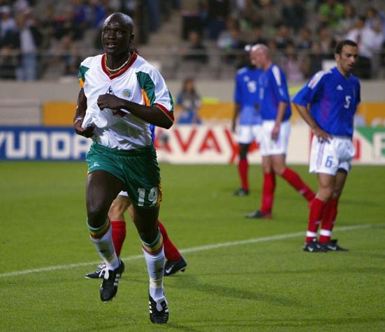 Muere Papa Bouba Diop, futbolista senegalés que fue verdugo de Francia en el Mundial 2002