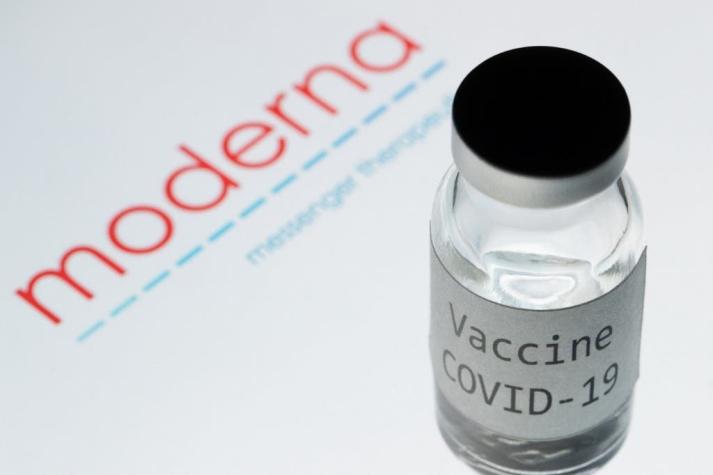 Moderna anuncia 100% de eficacia contra COVID-19: ¿Qué vacunas y cuántas dosis ha asegurado Chile?