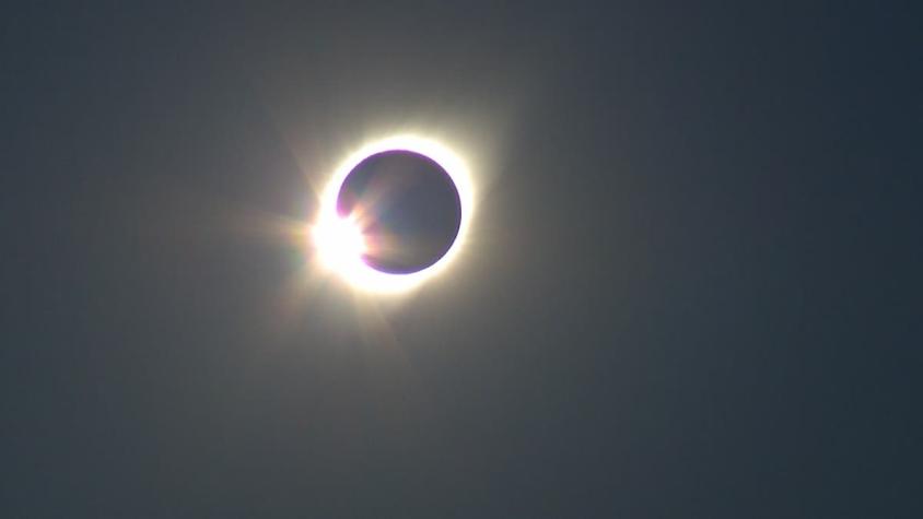 [VIDEO] Se transformaron en "cazadores de eclipses": viajarán desde La Serena hasta La Araucanía