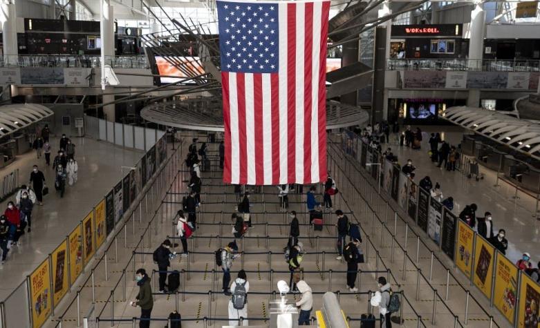 Evacúan avión proveniente de Rusia por amenaza de bomba en aeropuerto de Nueva York
