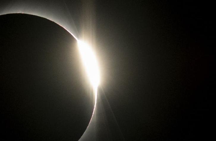 ¿Y si está nublado? Astrónoma María Teresa Ruiz asegura que eclipse "igual va a ser impresionante"