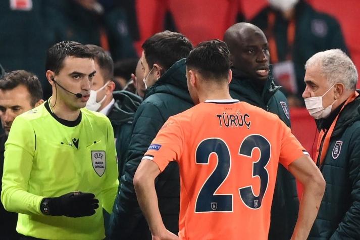 Jugadores de PSG e Istanbul abandonan duelo de Champions: Acusan a cuarto árbitro de dicho racista