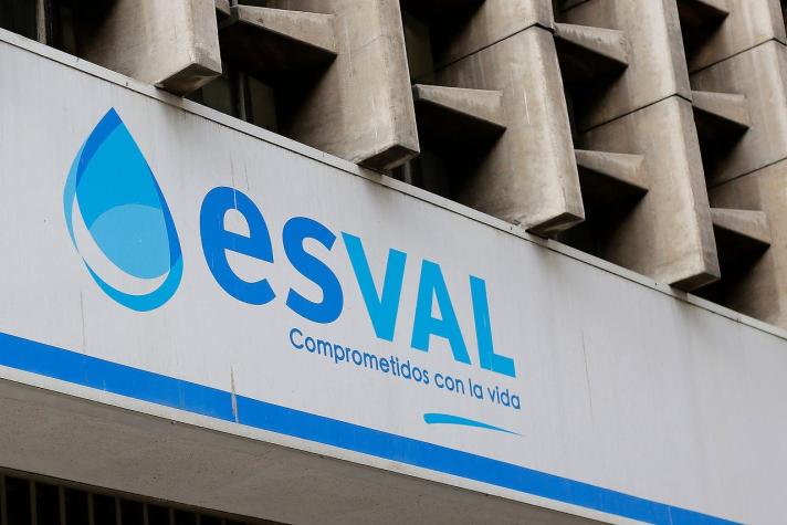 Esval confirma rotura en colector de aguas servidas en sector Puente Las Cucharas de Viña del Mar