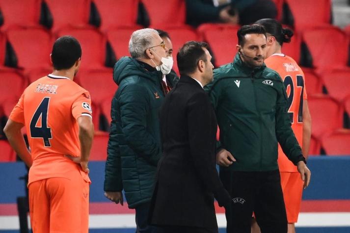 Jugador del Istanbul cuenta detalles de la denuncia de racismo a cuarto árbitro: "Fue muy claro"