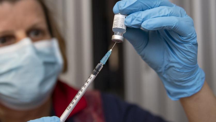 Autoridades británicas piden no suministrar vacuna de Pfizer a pacientes con historial alérgico