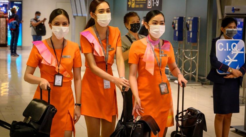 China: Autoridades recomiendan a tripulantes usar pañales para reducir contagios de COVID-19