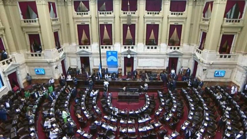 [VIDEO] Diputados aprueban ley de aborto en Argentina: proyecto pasó al Senado