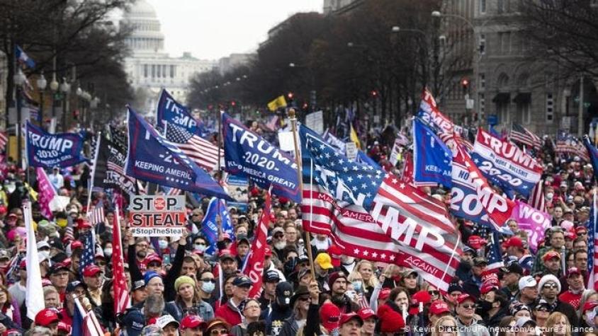 Miles de partidarios de Trump toman las calles de Washington para denunciar el "fraude masivo"