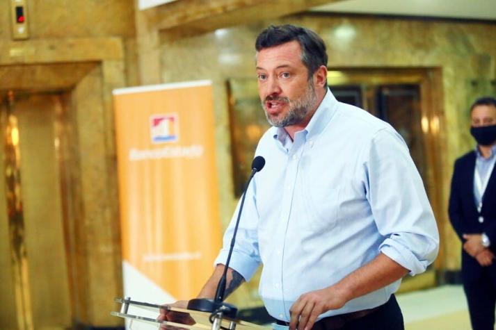 “Deben respetar la prescindencia política”: Contralorito cuestiona despedida de BancoEstado a Sichel
