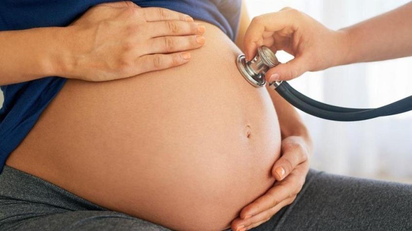Ginecólogo reconoce haber usado su propio esperma en embarazo de cientos de mujeres