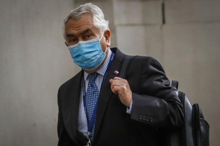 Paris acusa "persecución" a Piñera tras críticas por no usar mascarilla en entrega de viviendas