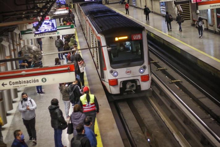 Cambios en Navidad y Año Nuevo: Metro anuncia modificaciones en su horario por toque de queda