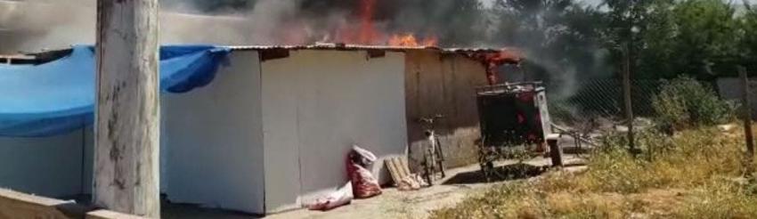 Carabinero rescata a madre e hija que quedaron atrapadas en su casa durante incendio en Melipilla