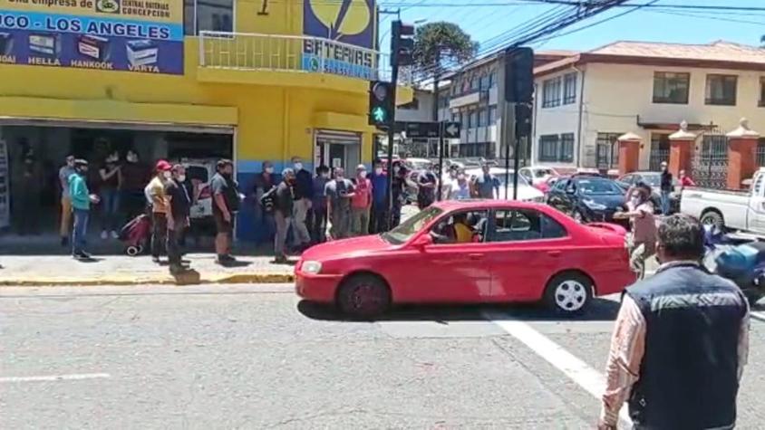 [VIDEO] Usó su auto para destrozar una moto: Violenta pelea de conductores en centro de Temuco