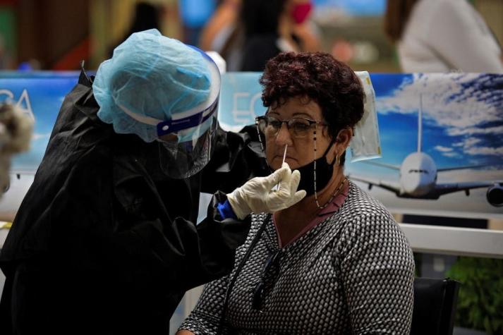 Tras nuevo récord de casos, Cuba exigirá test PCR negativo a viajeros que quieran ingresar al país