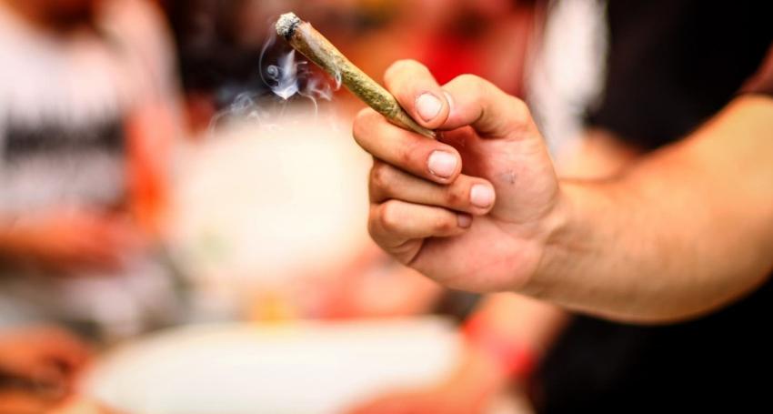 Senda: Estudiantes chilenos lideran consumo de marihuana, cocaína y pasta base en América