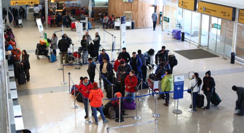 Detección de casos COVID-19 obligó a cerrar preventivamente aeropuerto de Punta Arenas