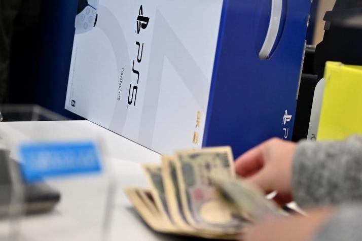 Dirigente promete un PlayStation 5 a sus jugadores si derrotan a su clásico rival