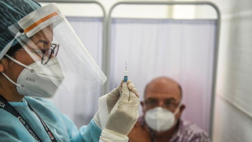 Sinopharm: las dudas sobre la primera vacuna contra la covid-19 aprobada por China