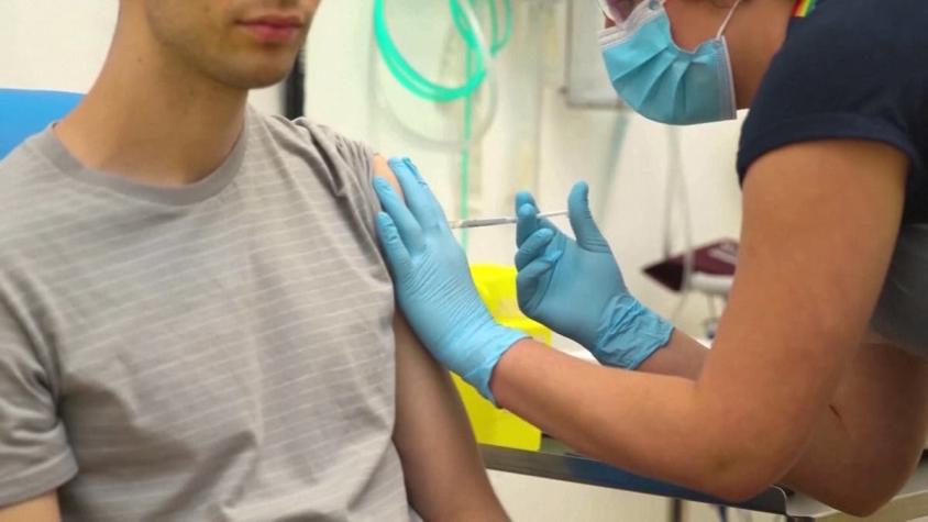 [VIDEO] Enfermero se contagia de COVID-19 tras recibir vacuna: expertos aclaran sobre inmunidad
