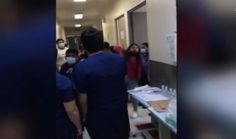 Funcionarios del Hospital El Pino denuncian agresión de familiares de hombre que murió por COVID-19