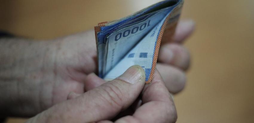 Casi 4 mil millones de pesos esperan a sus dueños: ingrese su rut y vea si tiene dinero por cobrar