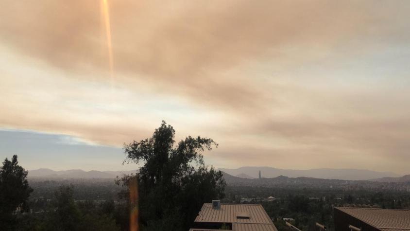Incendio en Quilpué produce nube de humo en varios puntos de la Región Metropolitana