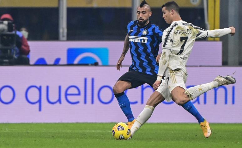 Arturo Vidal desata polémica en Italia por besar escudo de Juventus antes del clásico con el Inter