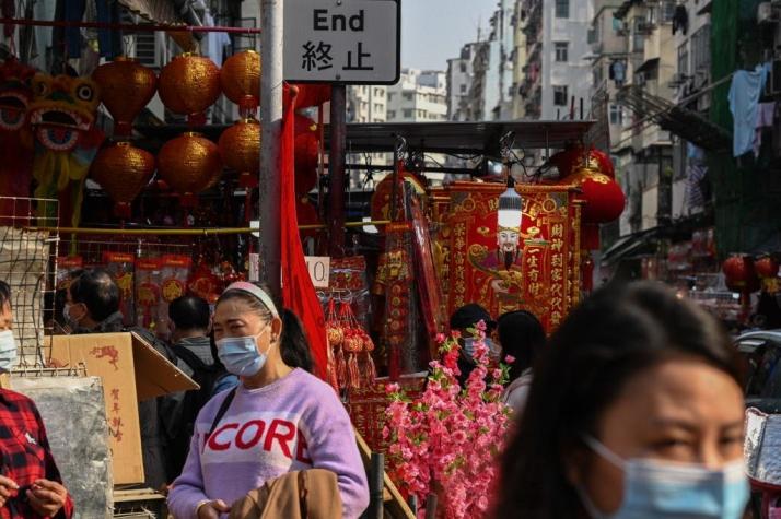 China confina a tres millones de personas tras foco de coronavirus causado por un comerciante