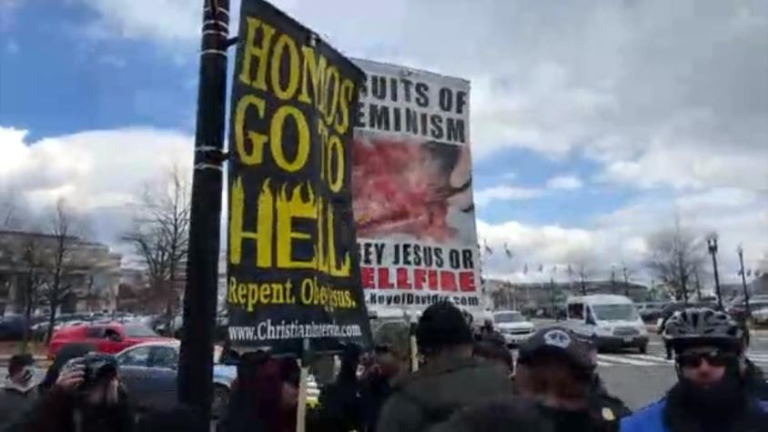 "Feministas a la cocina" y "homosexuales al infierno": Grupo pro Trump protestó cerca del Capitolio