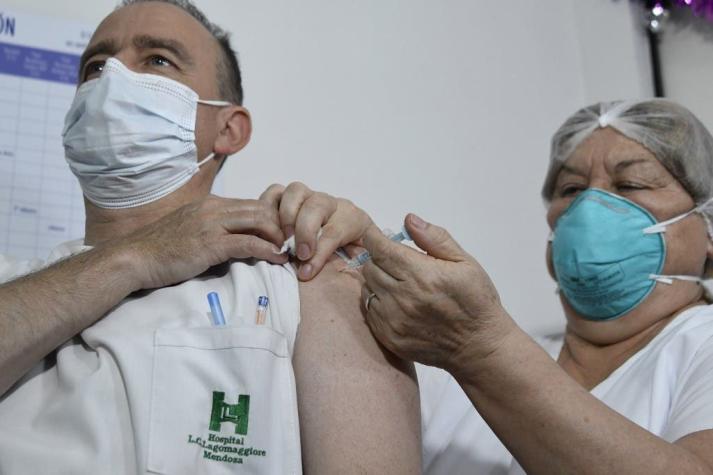 Argentina amplía aprobación de vacuna Sputnik V para mayores de 60 años