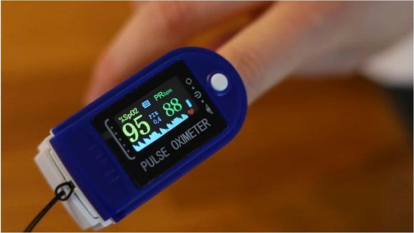 Oxímetro, el aparato de US$20 que puede ayudar a salvar vidas en la pandemia de coronavirus