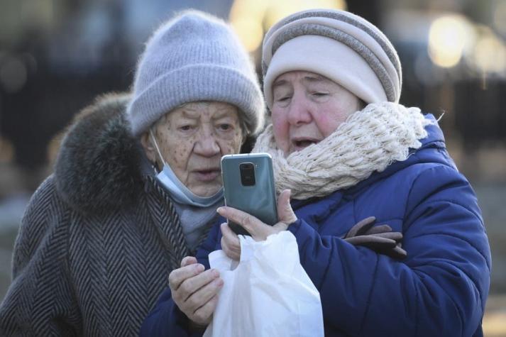 Encuesta: Adultos mayores confían en la tecnología para encontrar el amor