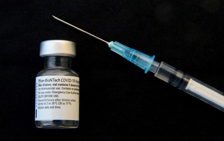 Vacuna contra el COVID-19 podría aplicarse en el tratamiento de la esclerosis múltiple