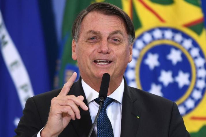 "La puta que los parió": Bolsonaro a la prensa tras informe de millonario gasto en leche condensada