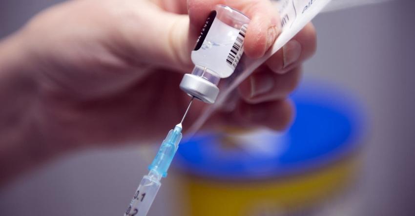 Pfizer y BioNTech estiman que su vacuna es eficaz frente a variantes británica y sudafricana