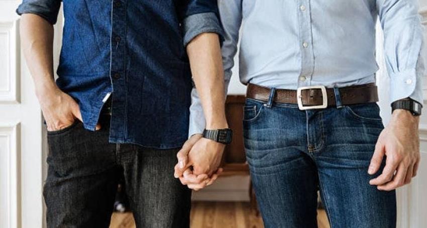 Pareja homosexual azotada 77 veces en Indonesia por mantener relaciones sexuales