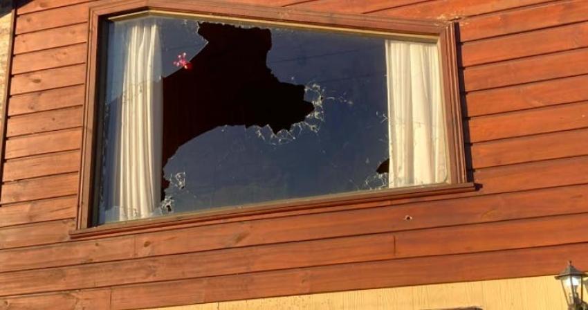 Desconocidos atacan con disparos dos viviendas en Tirúa