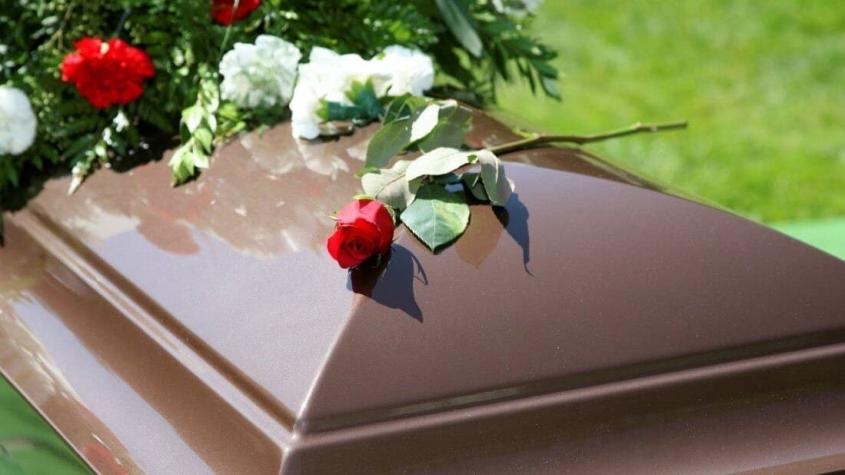 Anciano es dado por muerto, fue enterrado y su familia se enteró que seguía vivo días después