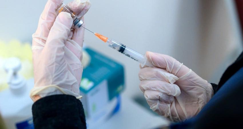 Pulso Ciudadano: 51,4% no confía en la vacuna china Sinovac contra el COVID-19