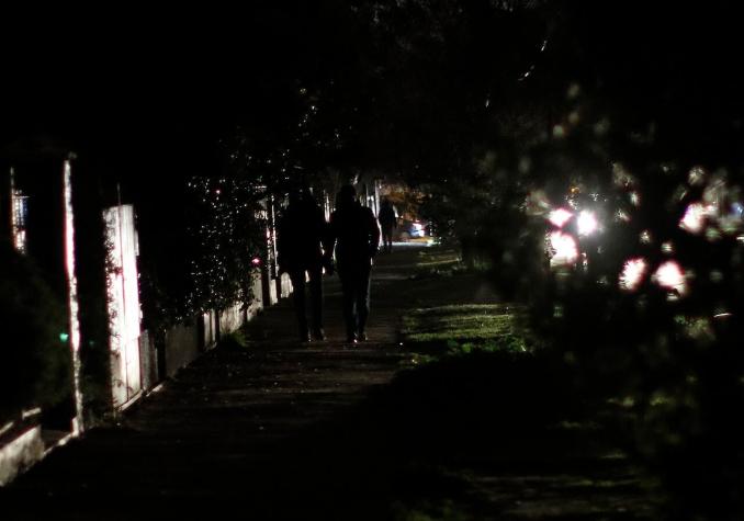Vecinos de Puente Alto acuden a la SEC y presentan reclamo contra CGE por cortes de luz