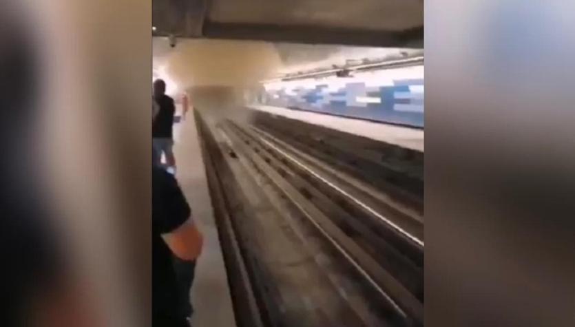 Metro suspende servicio en Línea 5 tras explotar neumático de un vagón
