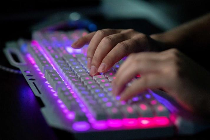 Hombre denuncia extorsión de hackers por internet: Policía descubre que era su hijo de 11 años